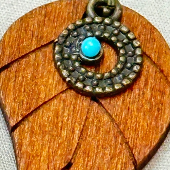 2/$15 Copper wood leaf & bead earrings Kidney wire hooks - Picture 13 of 16